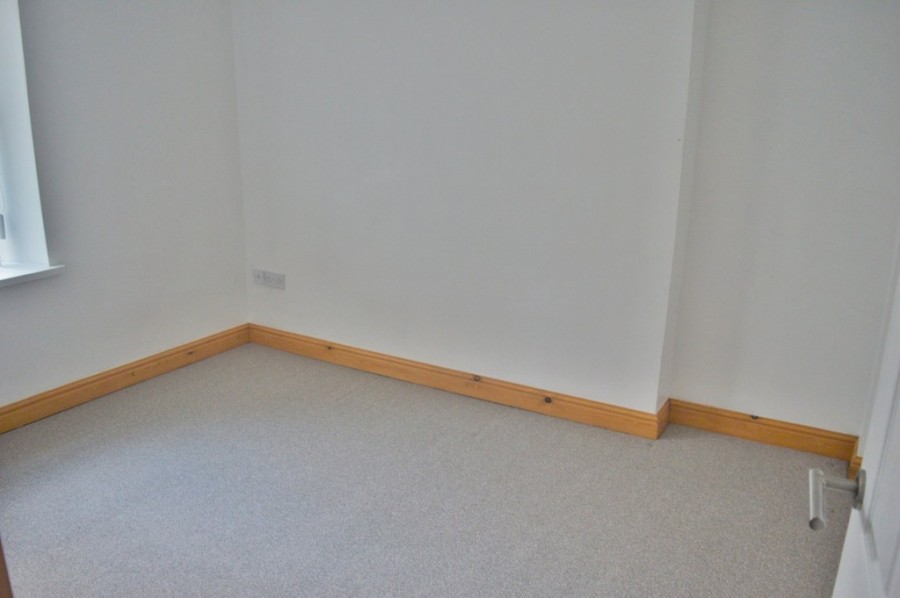 Images for 7 High Street, Pengam