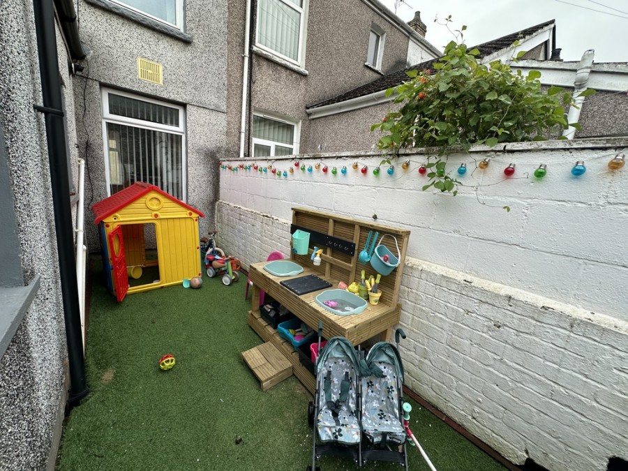 Images for Raglan Road, Hengoed