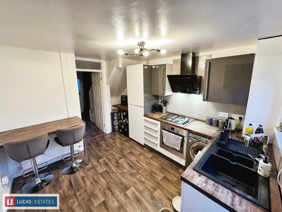 Images for Coundley Close, Fleur De Lis