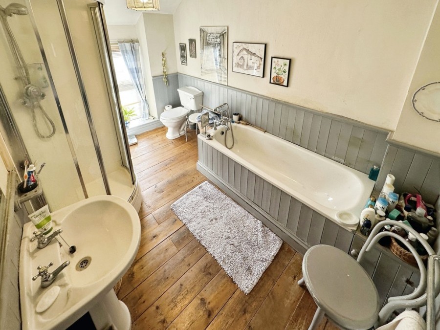Images for Gwern Llwyna Farm, Mill Road, Deri