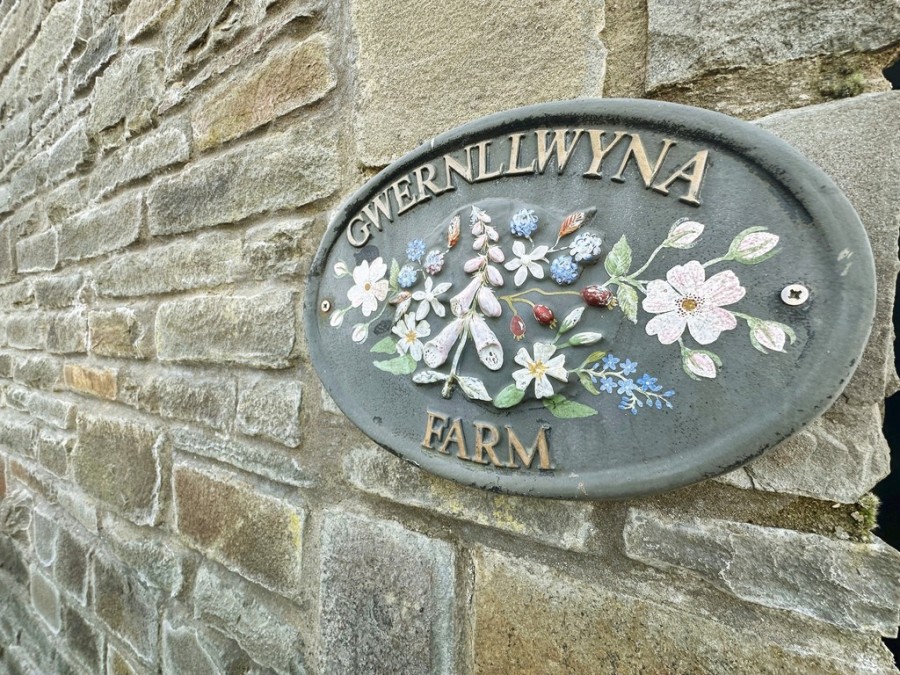 Images for Gwern Llwyna Farm, Mill Road, Deri