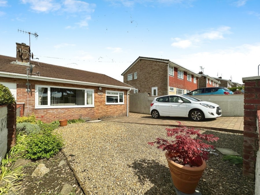 Images for Barry Close, Penpedairheol, Hengoed