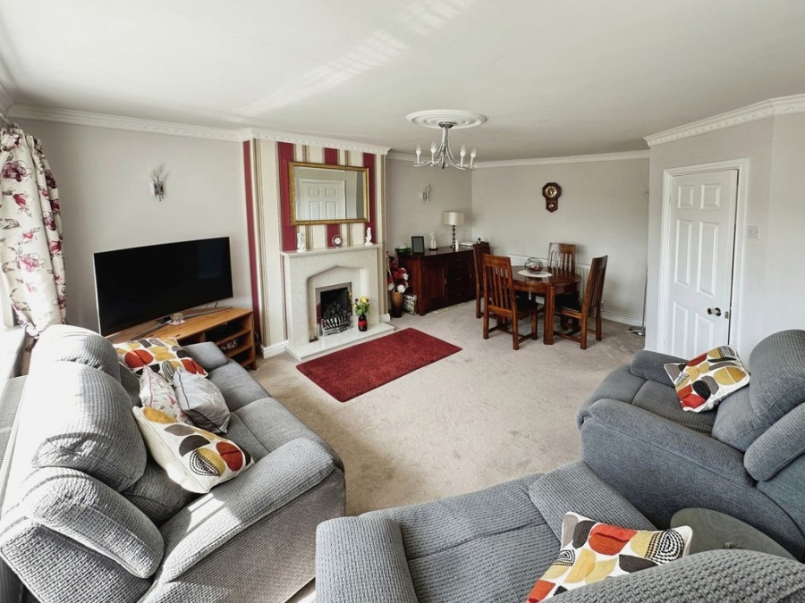 Images for Barry Close, Penpedairheol, Hengoed