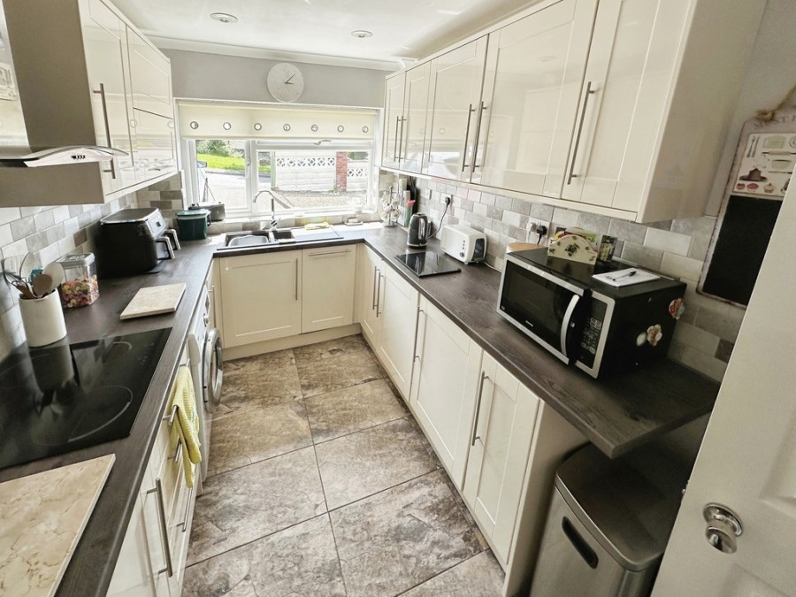 Images for Barry Close, Penpedairheol, Hengoed