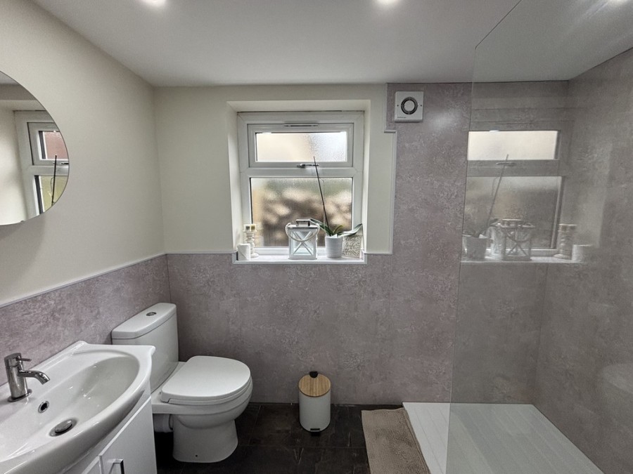 Images for New Meadow Cottage, Gelligaer, Hengoed