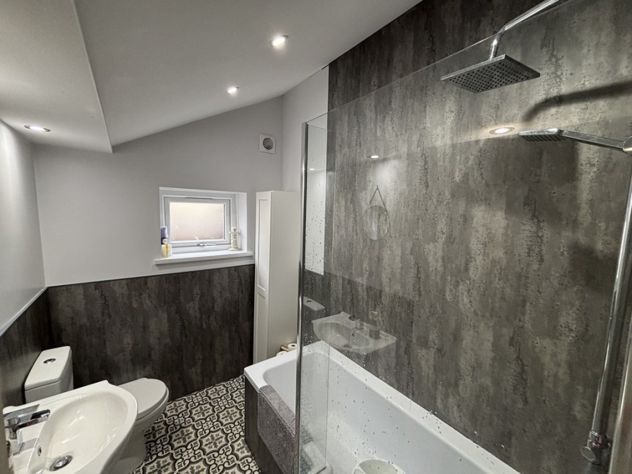 Images for New Meadow Cottage, Gelligaer, Hengoed