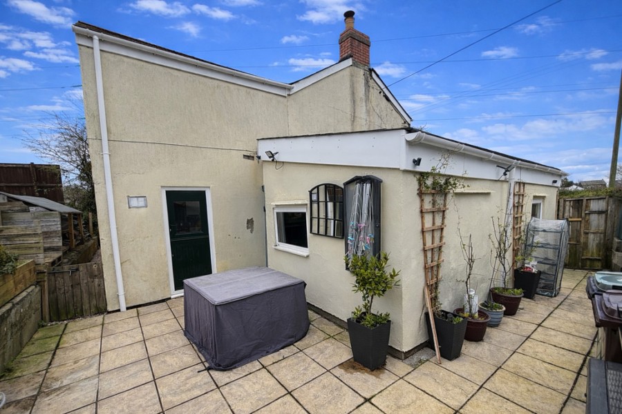 Images for New Meadow Cottage, Gelligaer, Hengoed