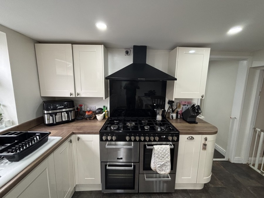 Images for New Meadow Cottage, Gelligaer, Hengoed