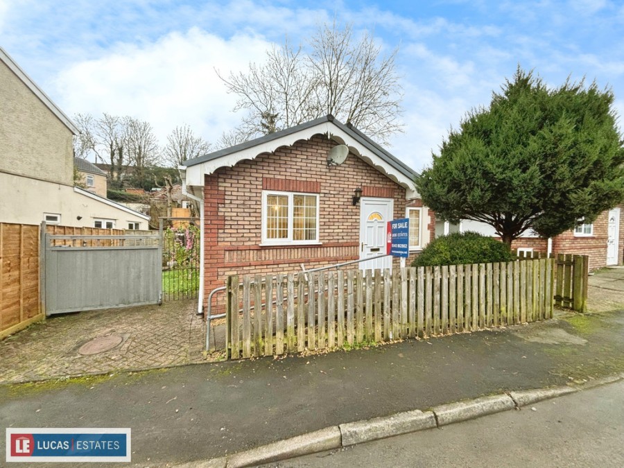 Images for Woodlands Crescent, Treharris