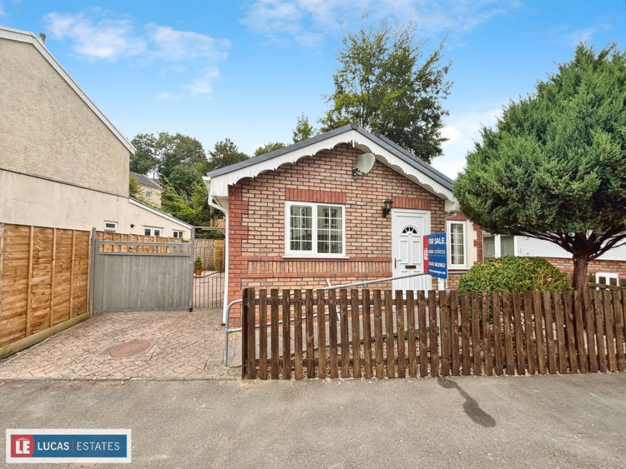 Images for Woodlands Crescent, Treharris