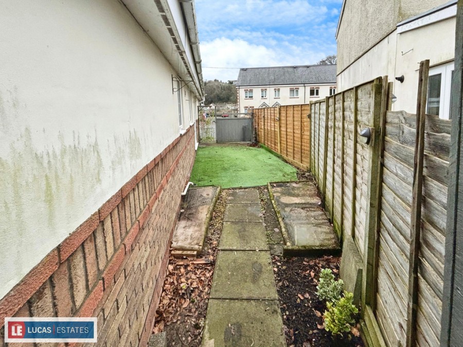 Images for Woodlands Crescent, Treharris