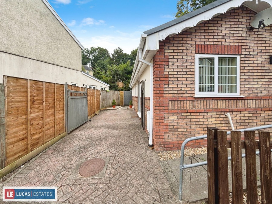 Images for Woodlands Crescent, Treharris