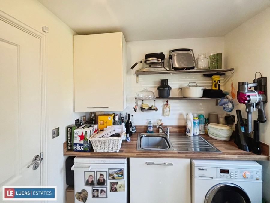 Images for 3 Orchard row, Trelewis, Treharris