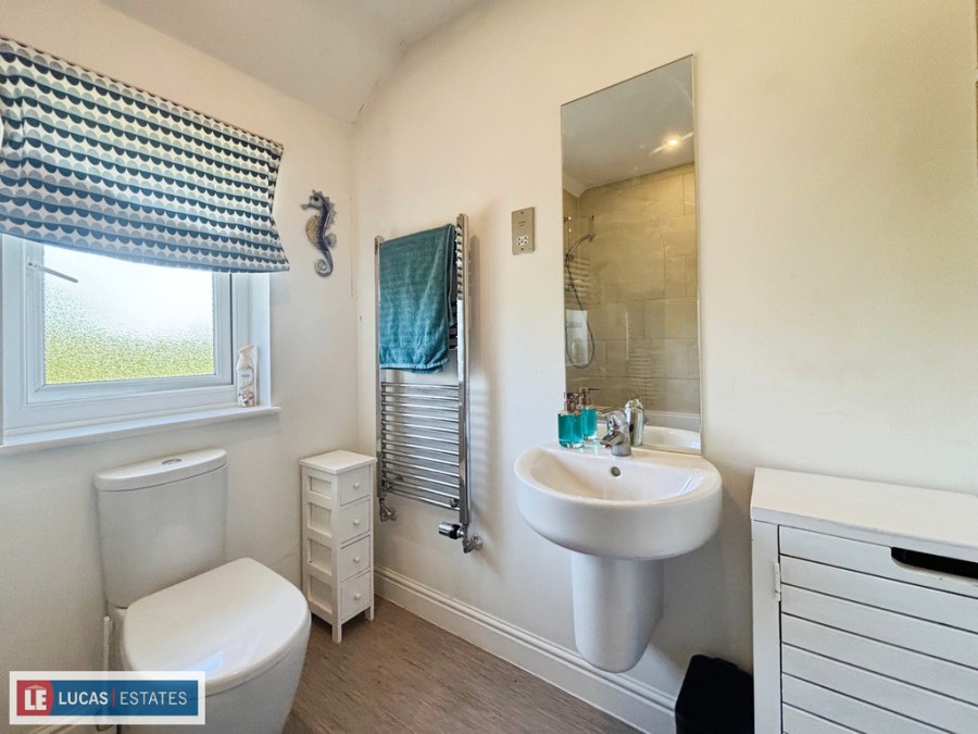 Images for 3 Orchard row, Trelewis, Treharris