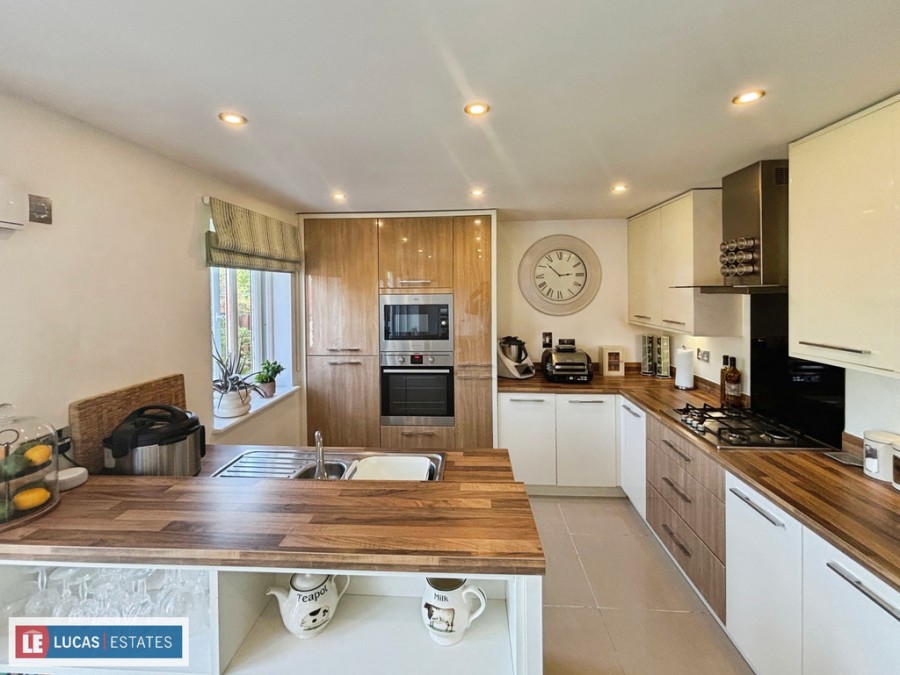 Images for 3 Orchard row, Trelewis, Treharris