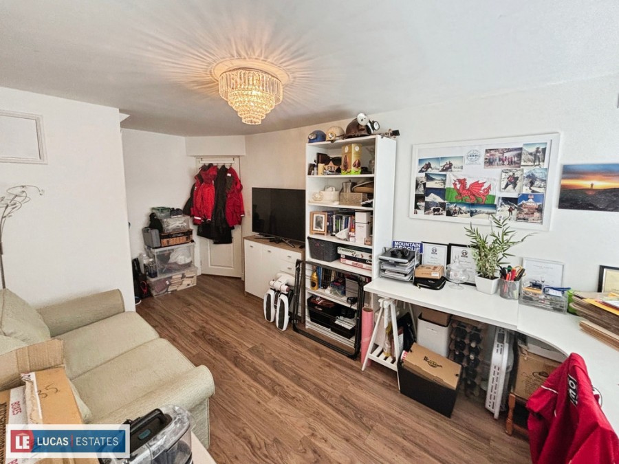 Images for 3 Orchard row, Trelewis, Treharris