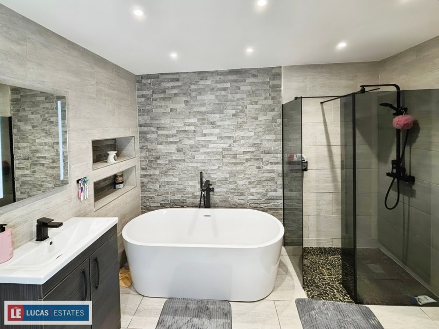 Images for North Avenue, Maesycwmmer, Caerphilly County Borough