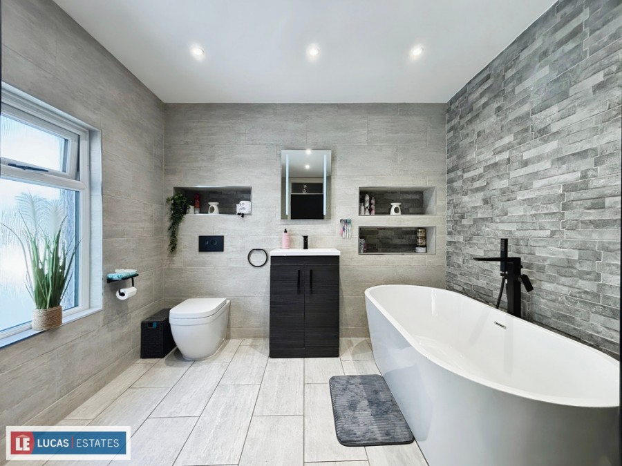 Images for North Avenue, Maesycwmmer, Caerphilly County Borough