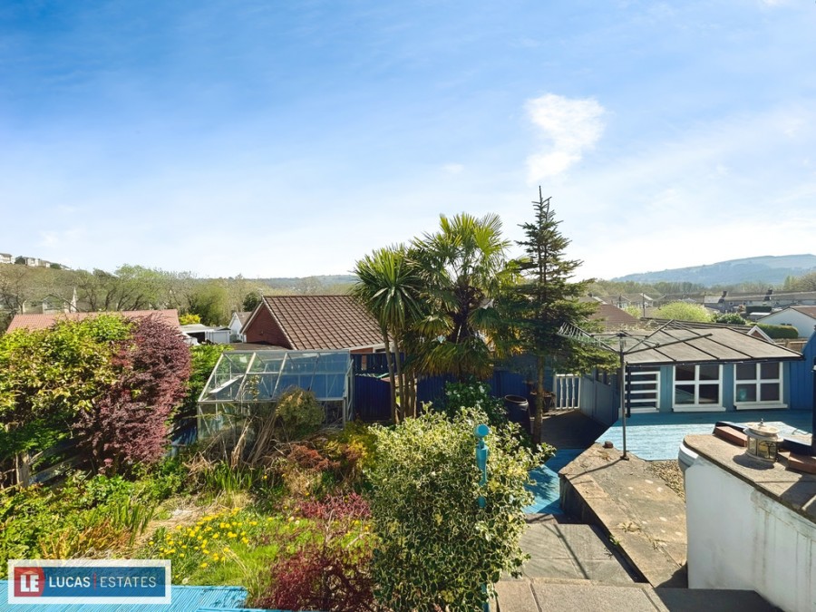 Images for Heathlands, Ystrad Mynach, Hengoed