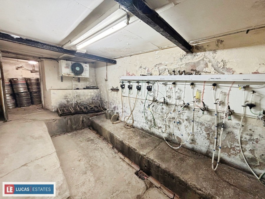 Images for Old Club, 93 Bailey Street