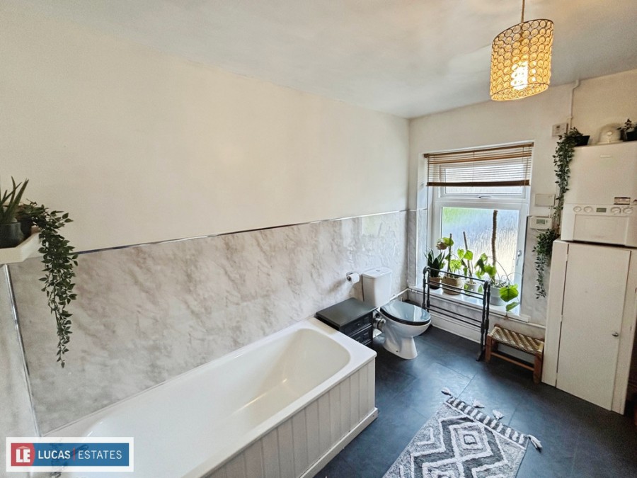 Images for Brynavon Terrace, Hengoed