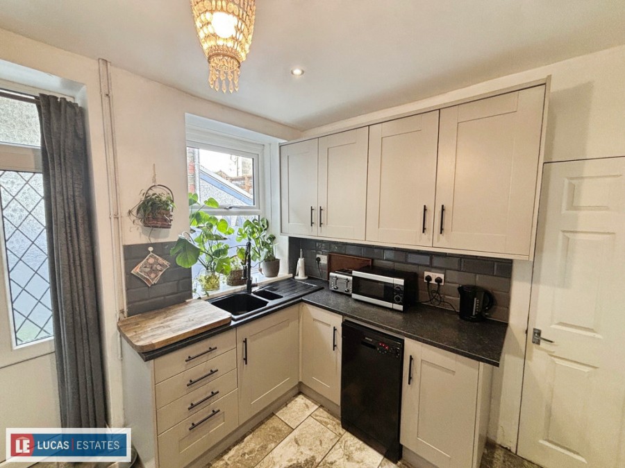 Images for Brynavon Terrace, Hengoed