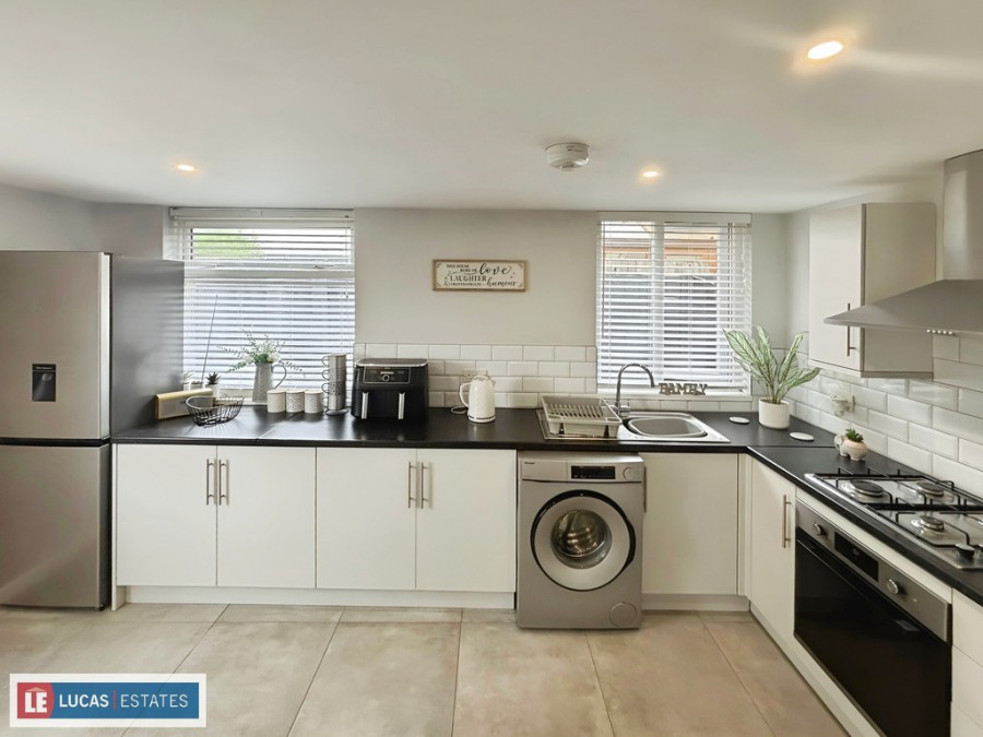 Images for Twynffald Rd, Cefn Fforest, Blackwood