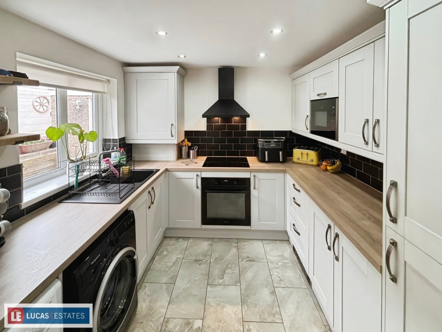Images for Heathlands, Ystrad Mynach, Hengoed