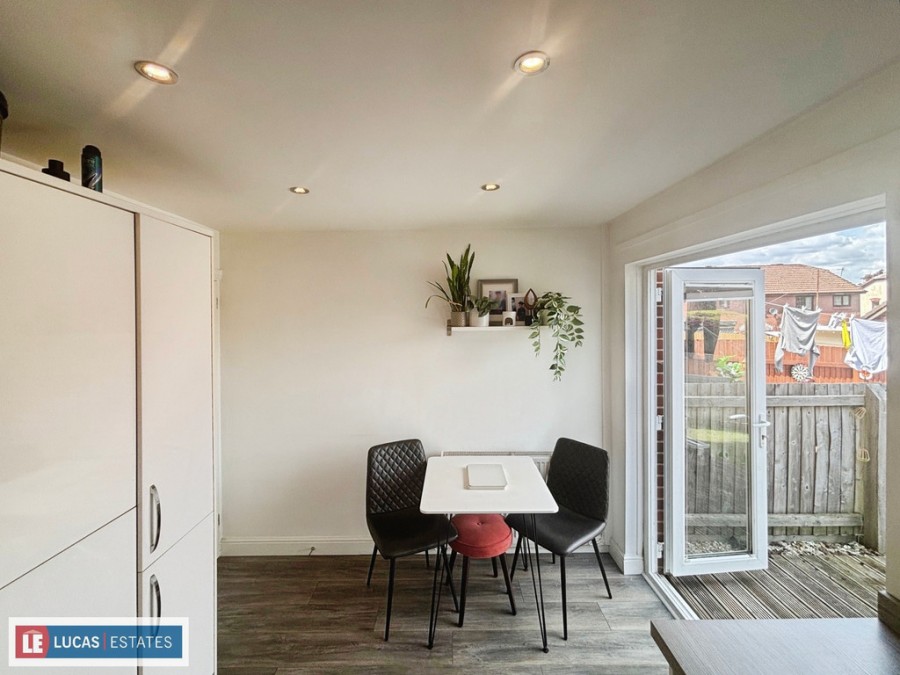 Images for Clos Llyswen, penpedairheol