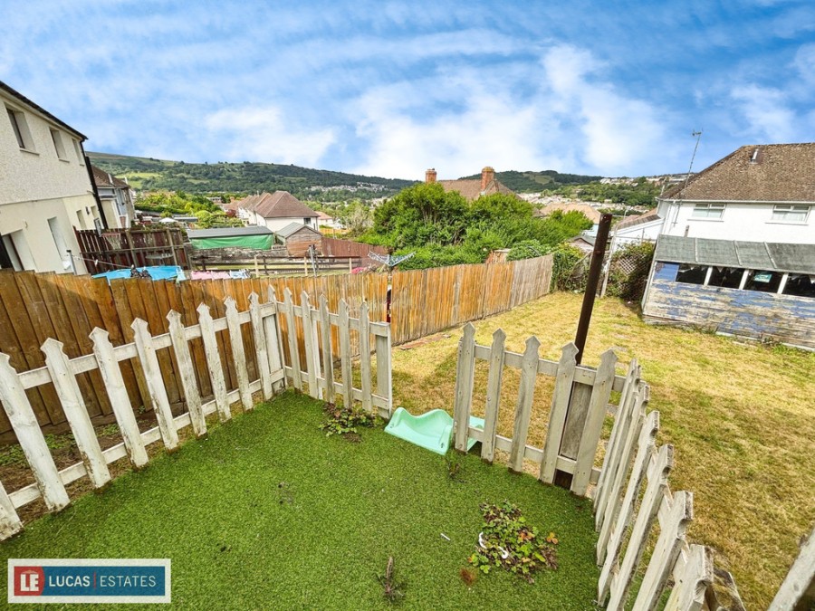 Images for Maesycwmmer, Hengoed