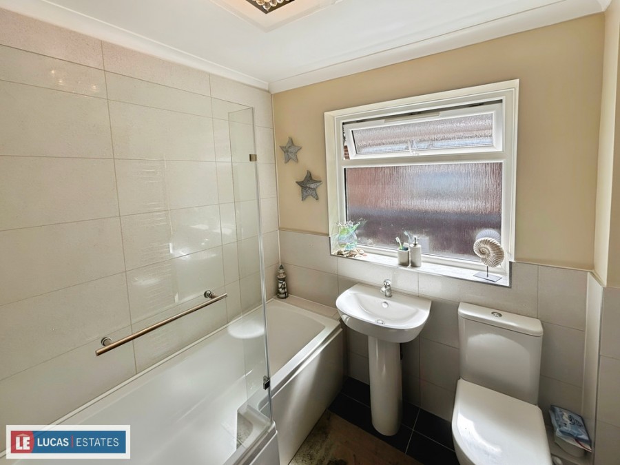 Images for Ashgrove, Edwardsville, Treharris