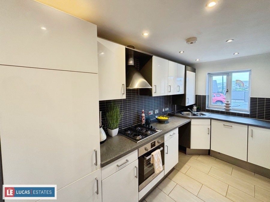 Images for Marian Close, Tredegar