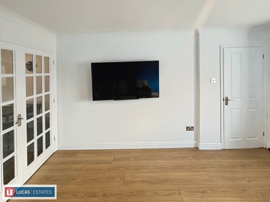 Images for Y Cedrwydden, Blackwood