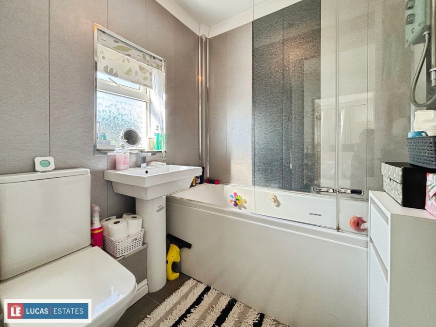 Images for Swn Y Nant, Penpedairheol, Hengoed