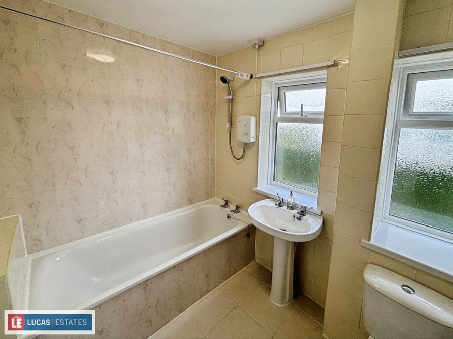 Images for St. Annes Gardens, Maesycwmmer