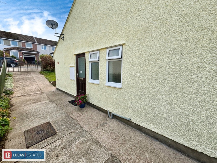 Images for St. Annes Gardens, Maesycwmmer