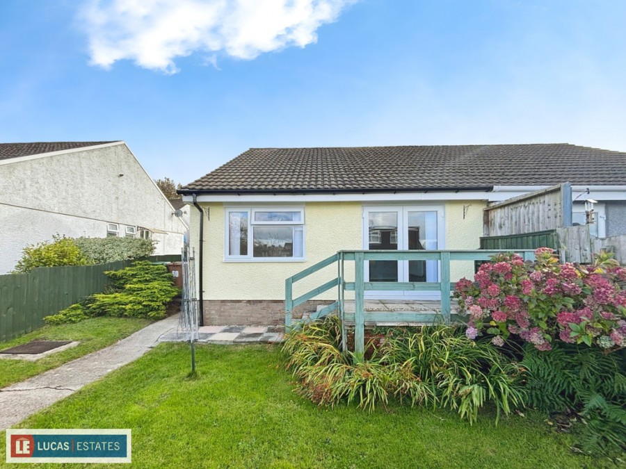 Images for St. Annes Gardens, Maesycwmmer