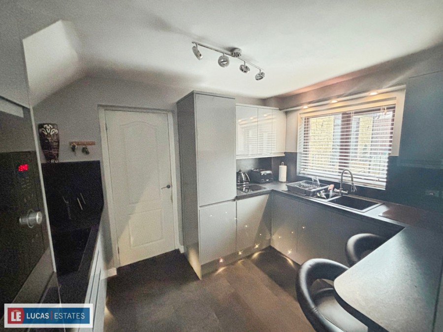 Images for Bryn Awelon, Penpedairheol, Hengoed