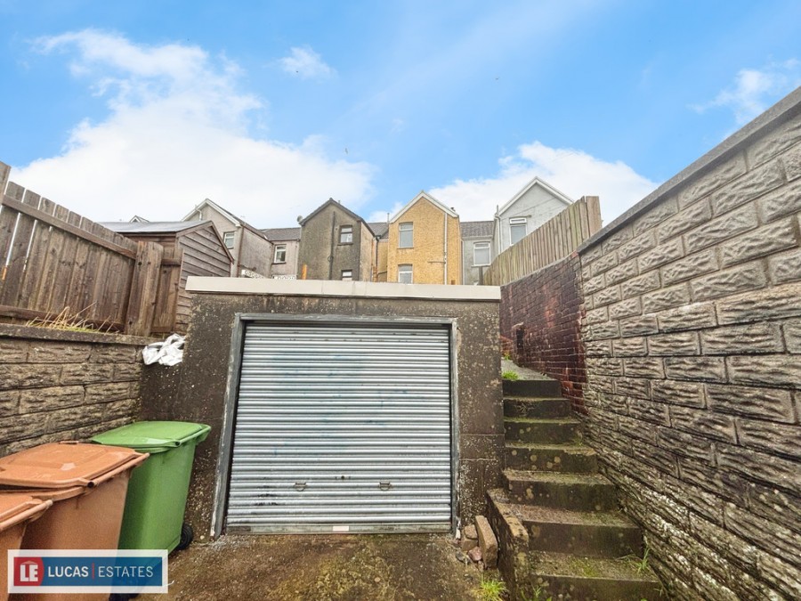 Images for Chave Terrace, Maesycwmmer