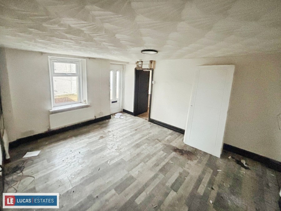 Images for Upper High Street, Bedlinog, Treharris