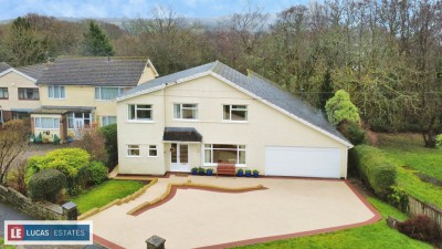 Pen-y-cae, Ystrad Mynach