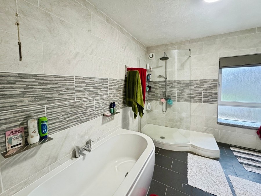 Images for Brynavon Terrace, Hengoed