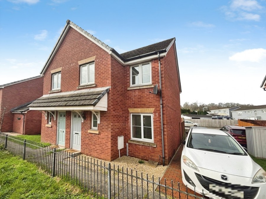 Images for Farm Close, Tir-y-berth, Hengoed