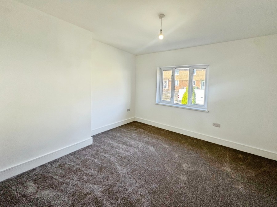 Images for Brynglas Avenue, Pontllanfraith