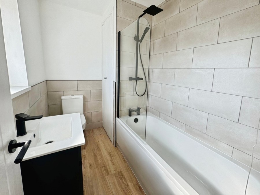 Images for Brynglas Avenue, Pontllanfraith