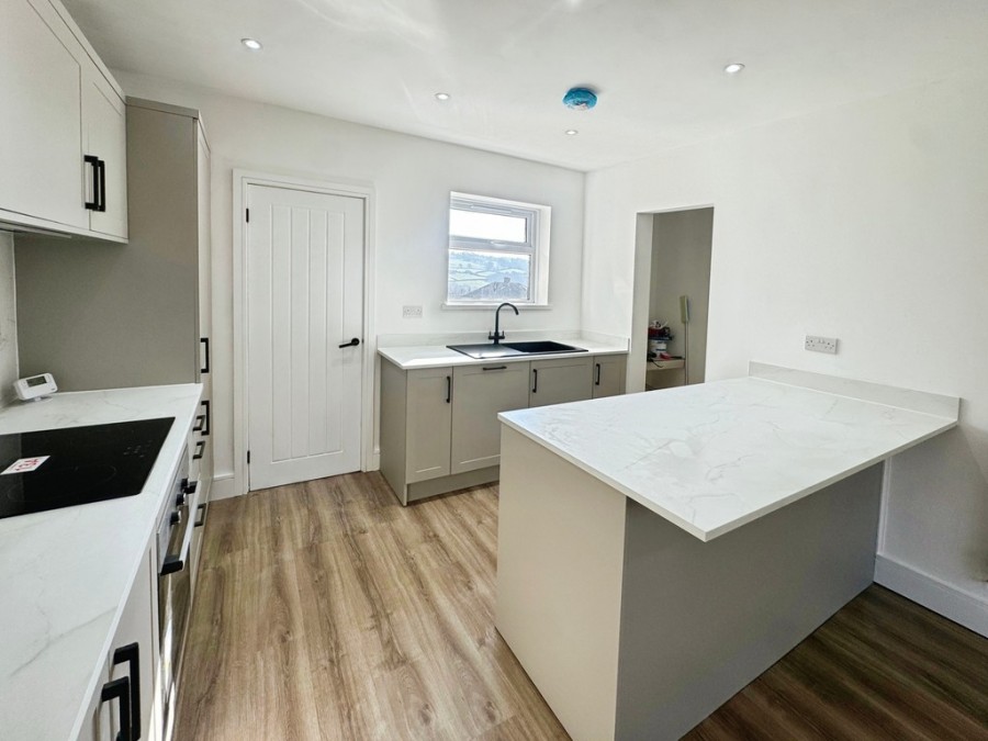 Images for Brynglas Avenue, Pontllanfraith