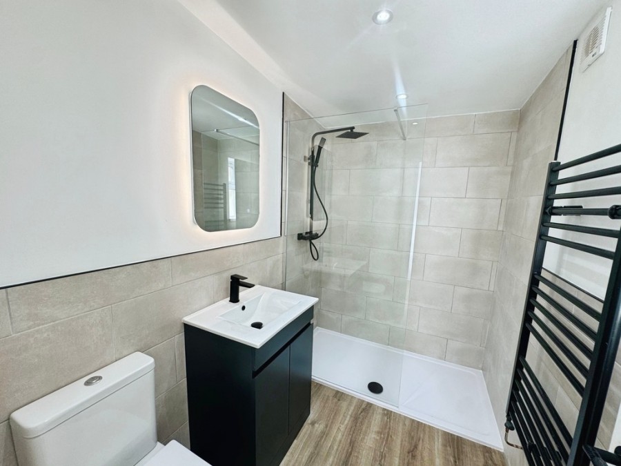 Images for Brynglas Avenue, Pontllanfraith