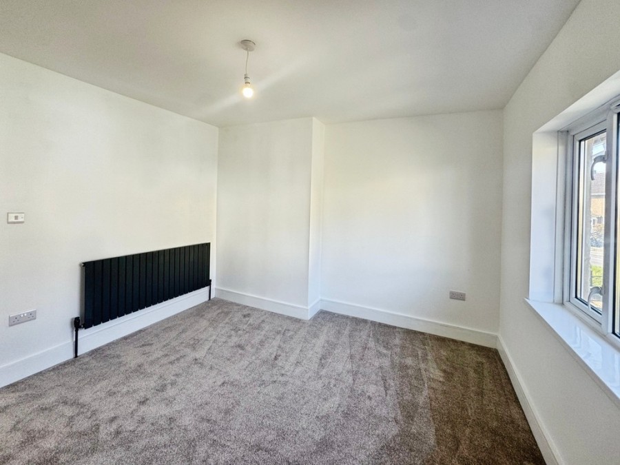 Images for Brynglas Avenue, Pontllanfraith