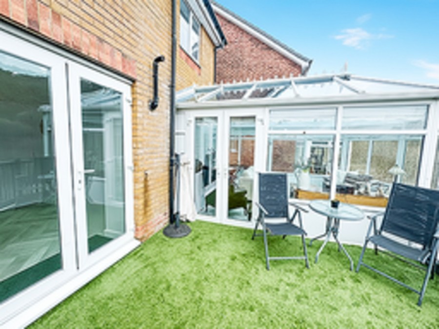 Images for Valley Meadow Close, Newbridge
