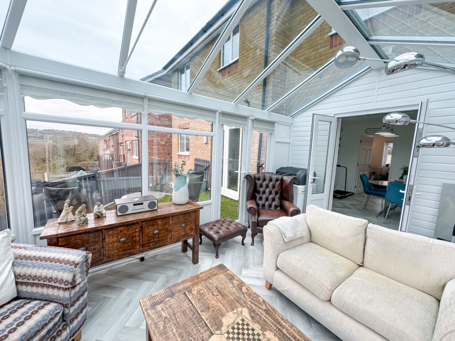 Images for Valley Meadow Close, Newbridge